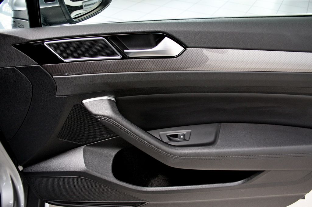 Volkswagen Passat Business 4M ACC AHK LEDER KAMERA STANDH
