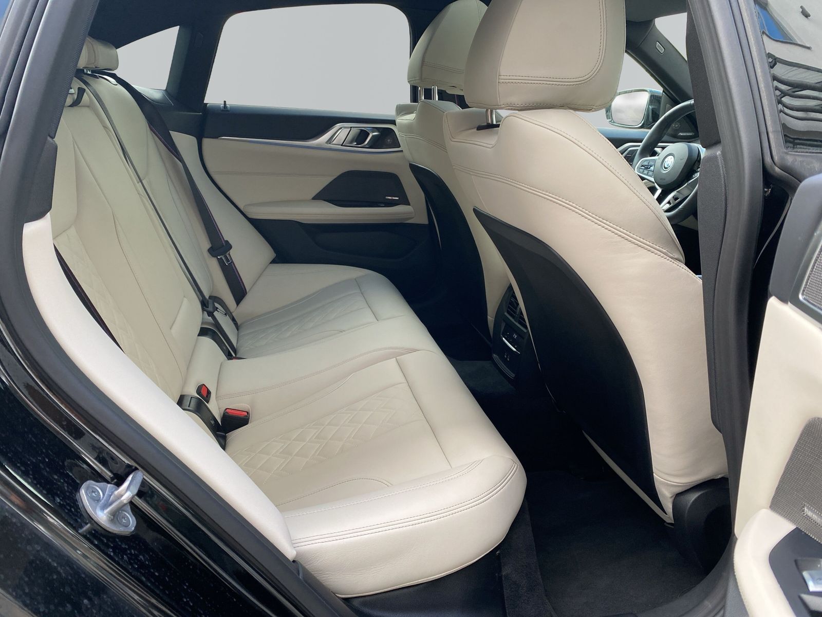 BMW i4 - Bild 10