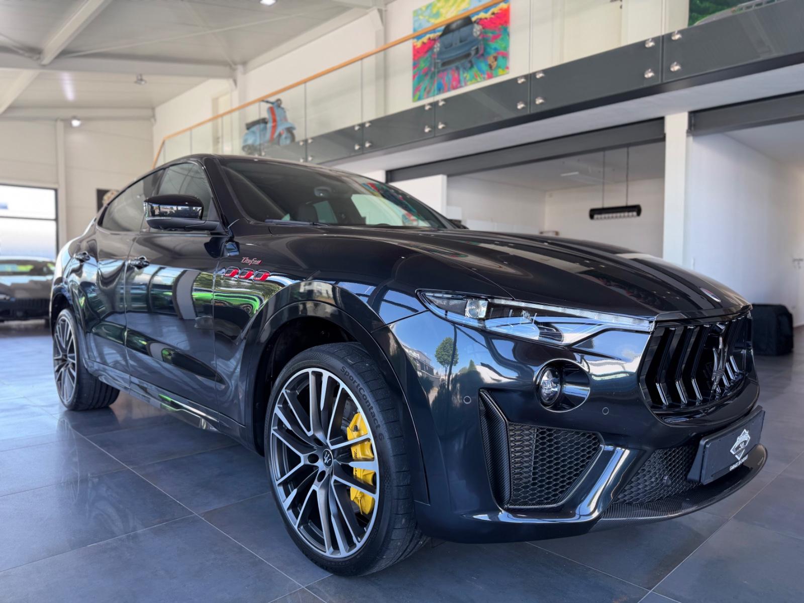 Maserati Levante Trofeo 3.8 V8 Facelift/Carbon/B&W/22'