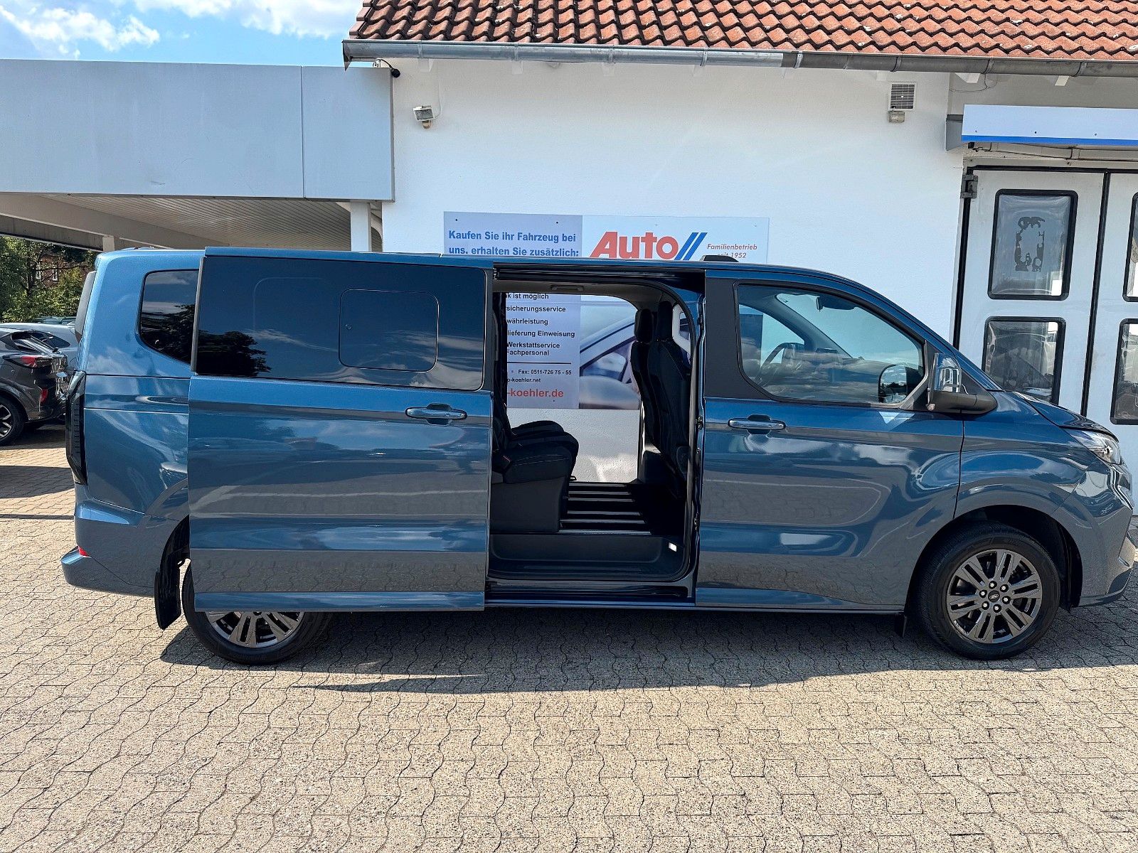 Ford Tourneo Custom Bus 320 L2 Titanium FWD 8-Sitzer foto 2