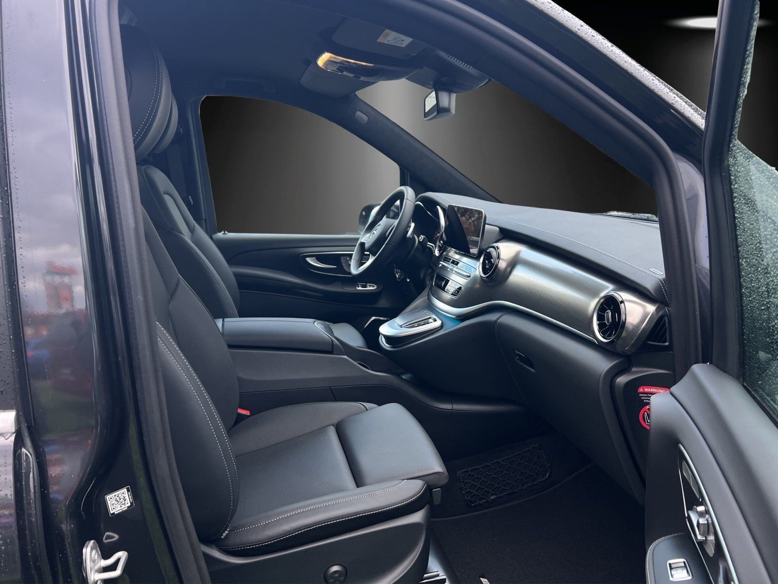 Fahrzeugabbildung Mercedes-Benz V300d Exclusive Edition AMG AIRMATIC AHK Standhz
