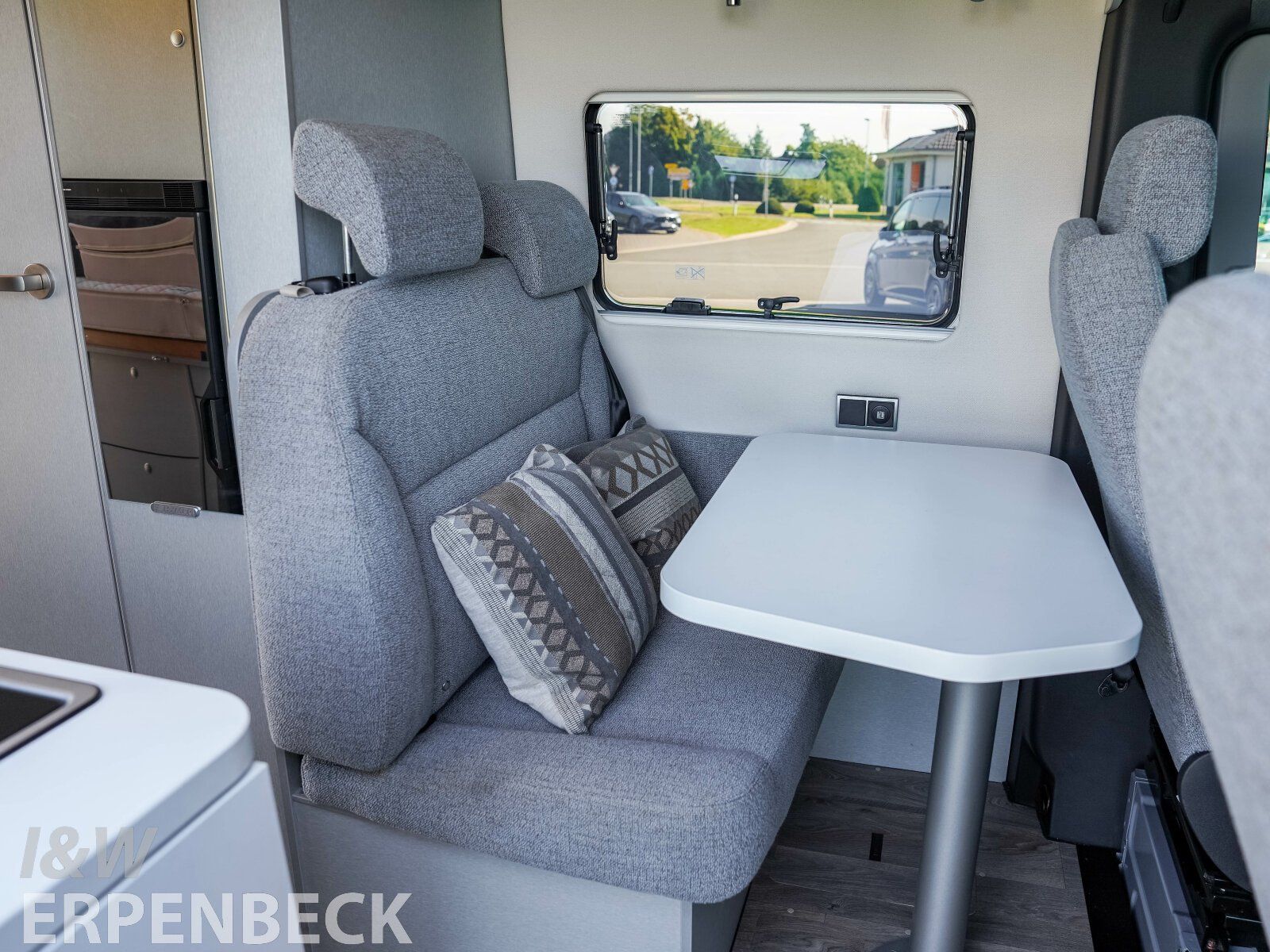 Fahrzeugabbildung HYMER / ERIBA / HYMERCAR Sprinter Hochdach Free S 600 AHK LED PAS Distr.