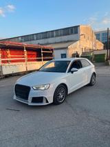 Audi A3 1.8 TFSI /TüvNeu/Scheckheftgeflegt - Audi A3 mit Benzin-Antrieb: Sportwagen