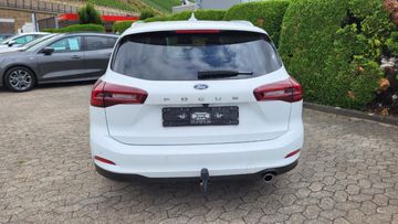 Fahrzeugabbildung Ford Focus Turnier Titanium