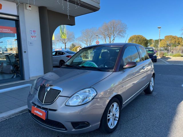 Lancia Ypsilon 1.4 Platino