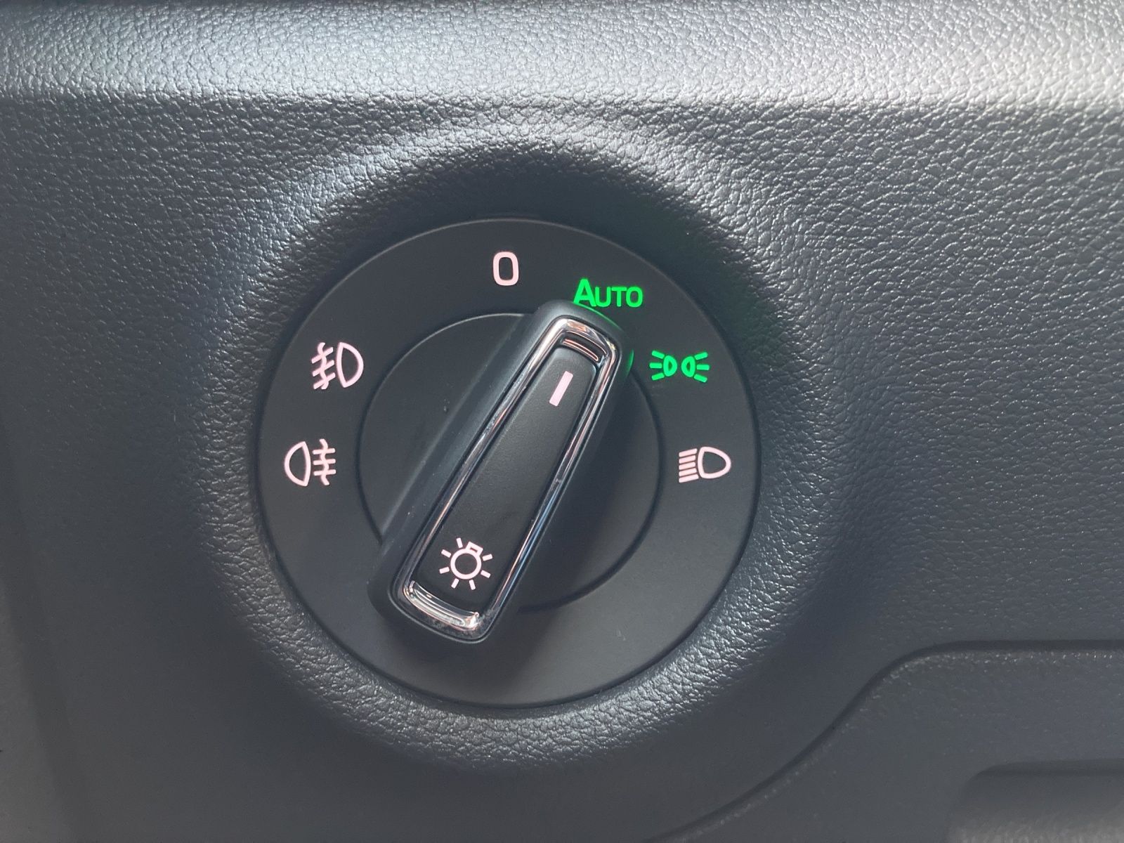 Fahrzeugabbildung SKODA Scala Selection LED, Navi, ACC, LED-Scheinwerfer