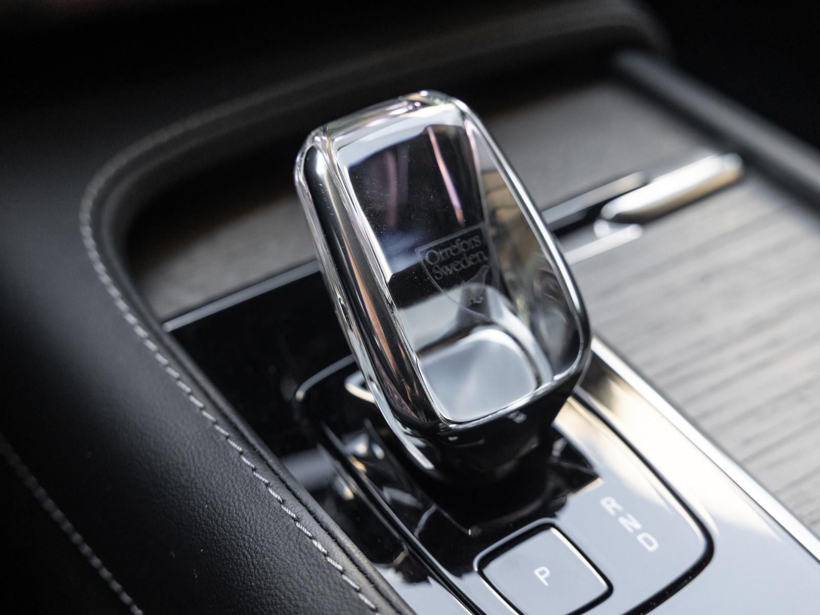 Volvo XC90 B5 AWD Ultimate Dark- voll