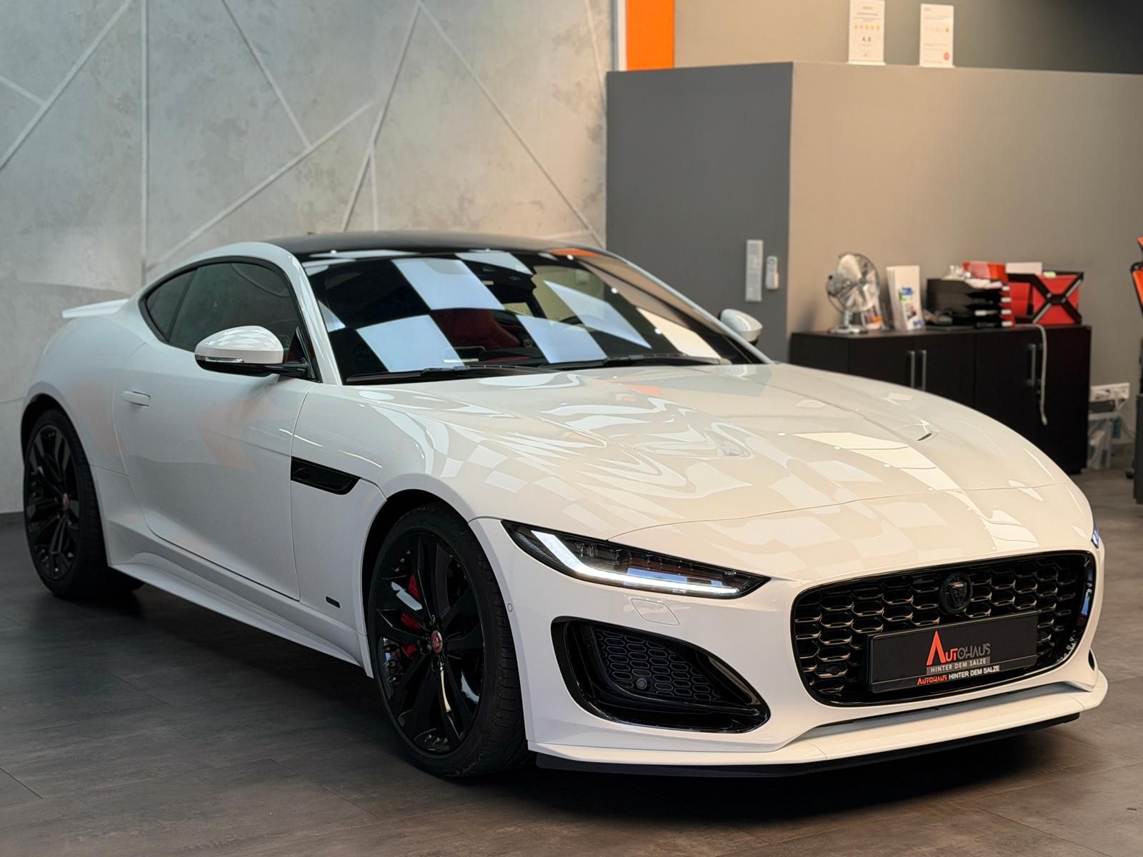 Jaguar F-Type R-Dynamic Black AWD 5.0 V8 Kompressor imagem 3
