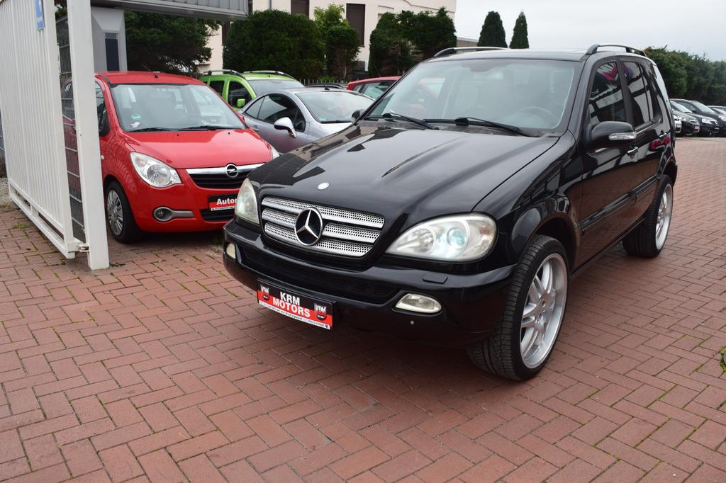 Mercedes-Benz ML 400