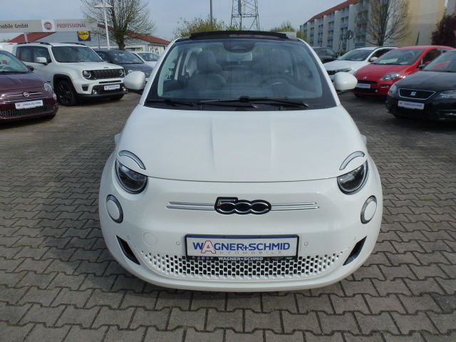Fahrzeugabbildung Fiat 500 500e Cabrio 42 kWh (118 PS)