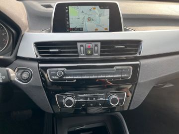 BMW X1 sDrive 20 i