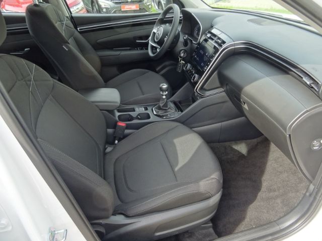 Fahrzeugabbildung Hyundai Tucson 1.6 GDI Turbo 150PS PURE KAMERA+KLIMA+UVM