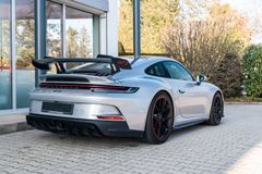 PORSCHE 992 GT3/ 1. HAND/ LIFT/ KAMERA/ APPROVED/ BOSE PORSCHE 992 GT3/ 1. HAND/ LIFT/ KAMERA/ APPROVED/ BOSE