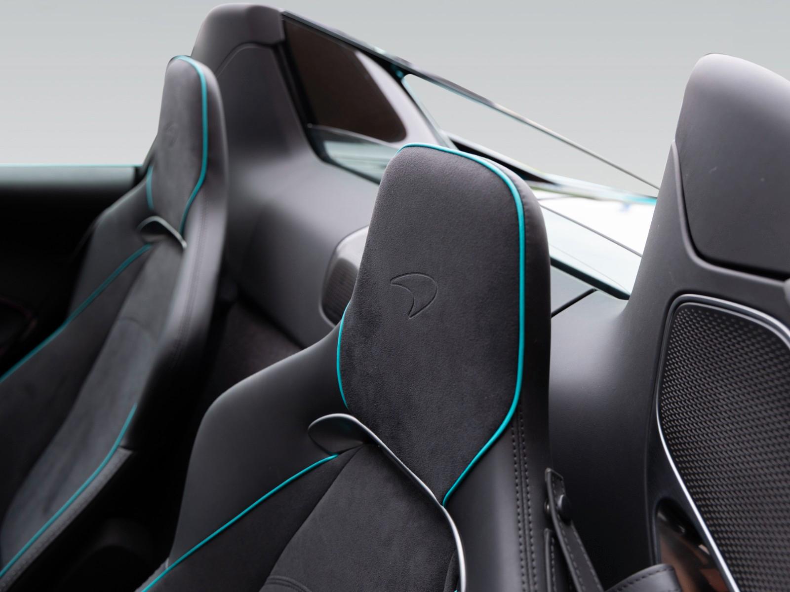 McLaren Artura Spider | MSO Tokyo Pearl | Carbon