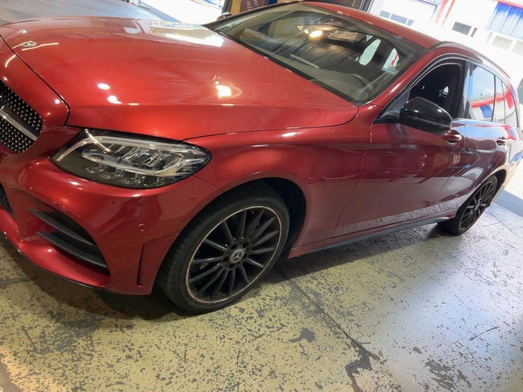Image of Mercedes-Benz C 200
