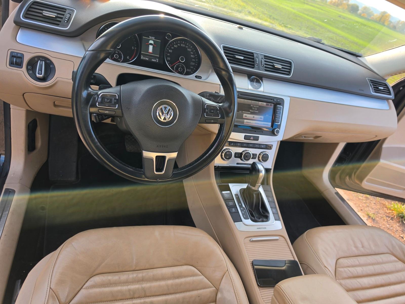 Volkswagen Passat 2012 — photo 8