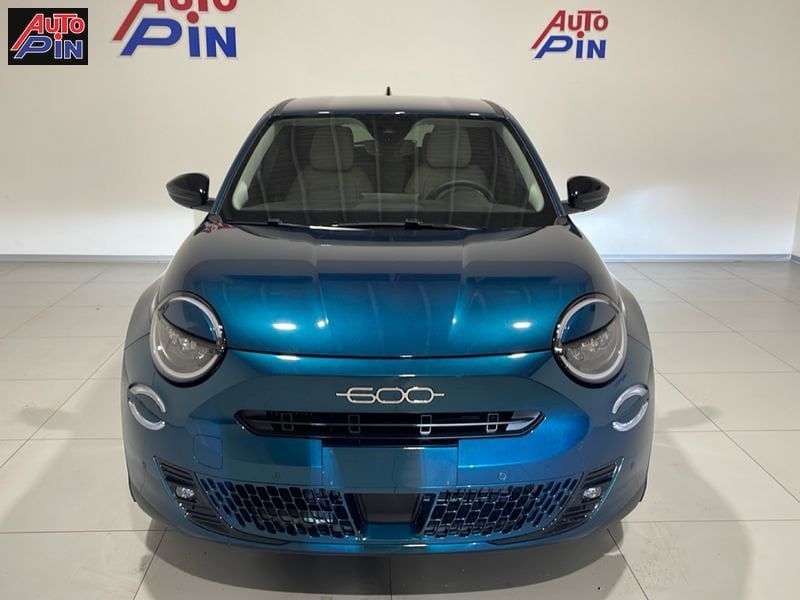 Fiat FIAT 600 1.2 MHEV DDCT 110cv La Prima imagem 2