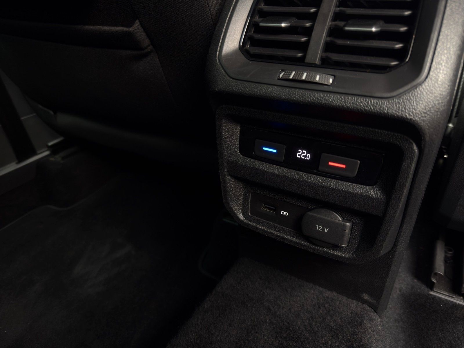 Fahrzeugabbildung Volkswagen Tiguan *AHK*ACC*Carplay*3-Zonen*Elektr.Heck*