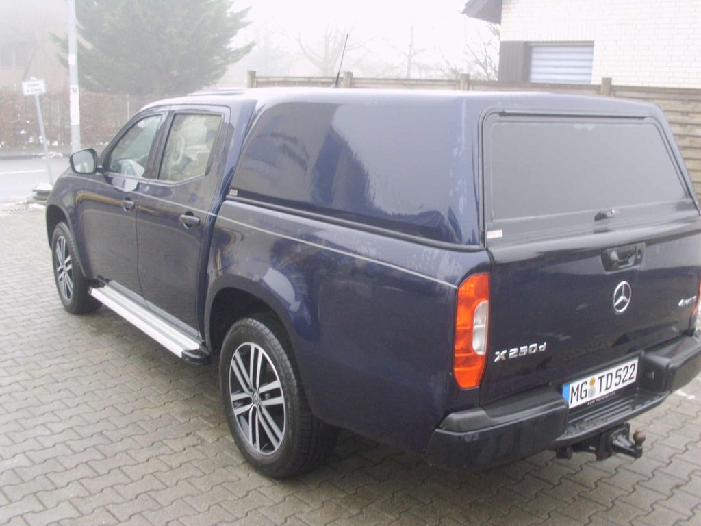 Mercedes-Benz X 250