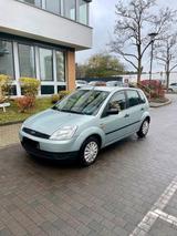 Ford Fiesta 1,3 / Garagenwagen / Tüv Neu - Ford Fiesta aus 2005: 1.3