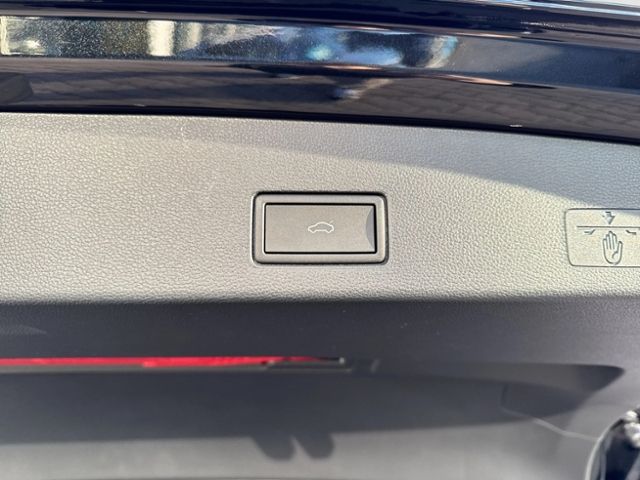 Golf VIII Variant STYLE 1.5 eTSI IQ LIGHT ASSIST