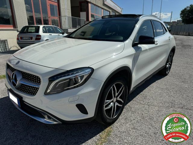 Mercedes-Benz MERCEDES-BENZ GLA 200 d Automatic Enduro