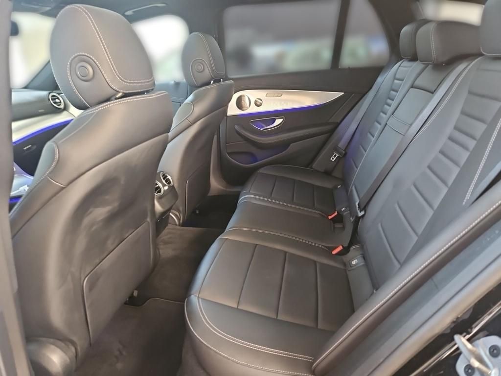 Fahrzeugabbildung Mercedes-Benz E 220 d T Avantg. Pano Standhzg. 360° Burmester