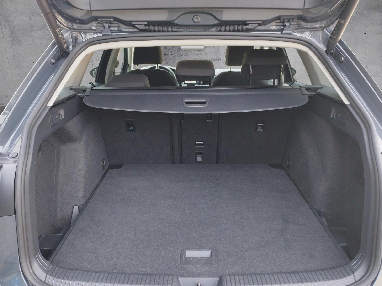 Volkswagen Golf VIII Variant Style 1.5 eTSI DSG AHK/KEYLESS, миниатюра 13