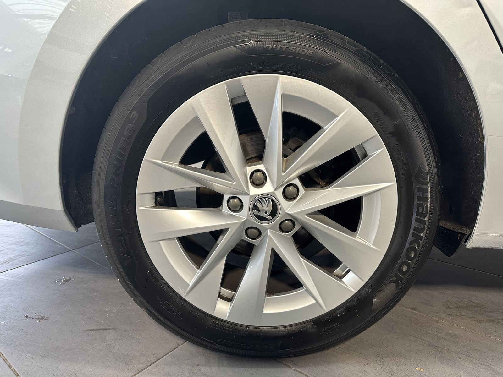 Fahrzeugabbildung SKODA Octavia Combi 2.0 TDI DSG Style NAV+LED+AHK+17ZO