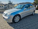Mercedes-Benz C 200 Kompressor  /  Automatik  / Leder / TOP - gebrauchte Mercedes-Benz C 200 aus dem Jahr 2005