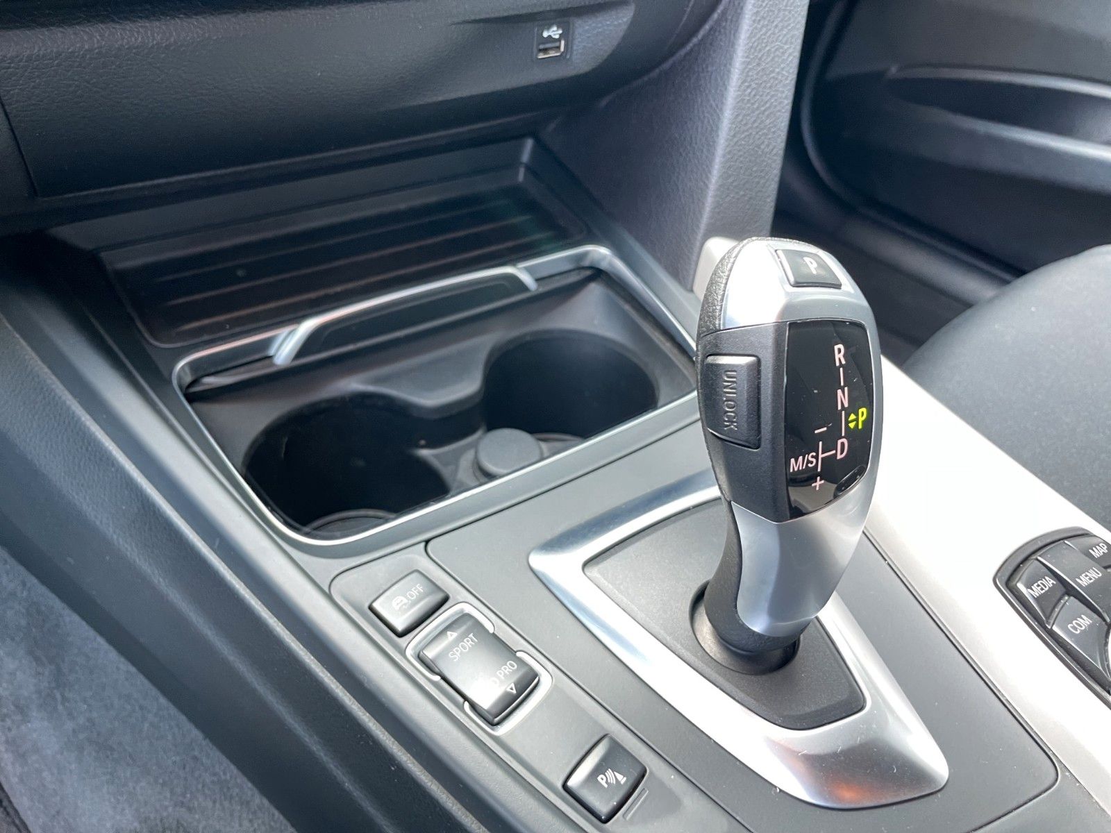 Fahrzeugabbildung BMW 316d Touring*Navi*Kamera*ACC*Sitzheizung*