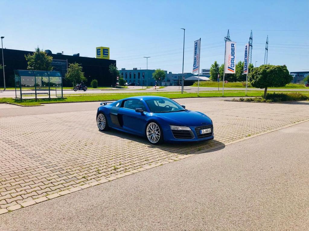 Audi R8