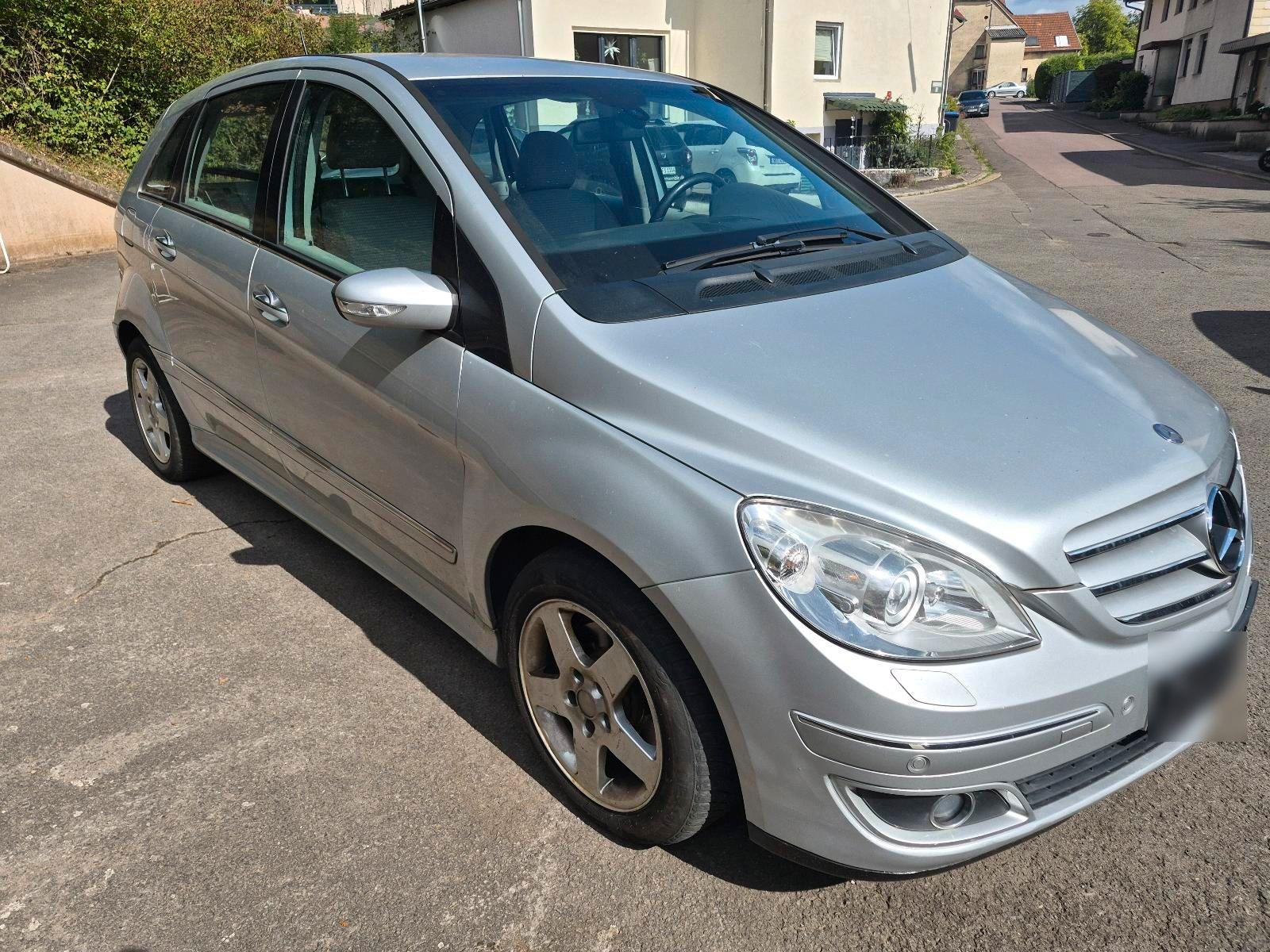 Mercedes-Benz B180 2006 — engine 109 HP (80kW)