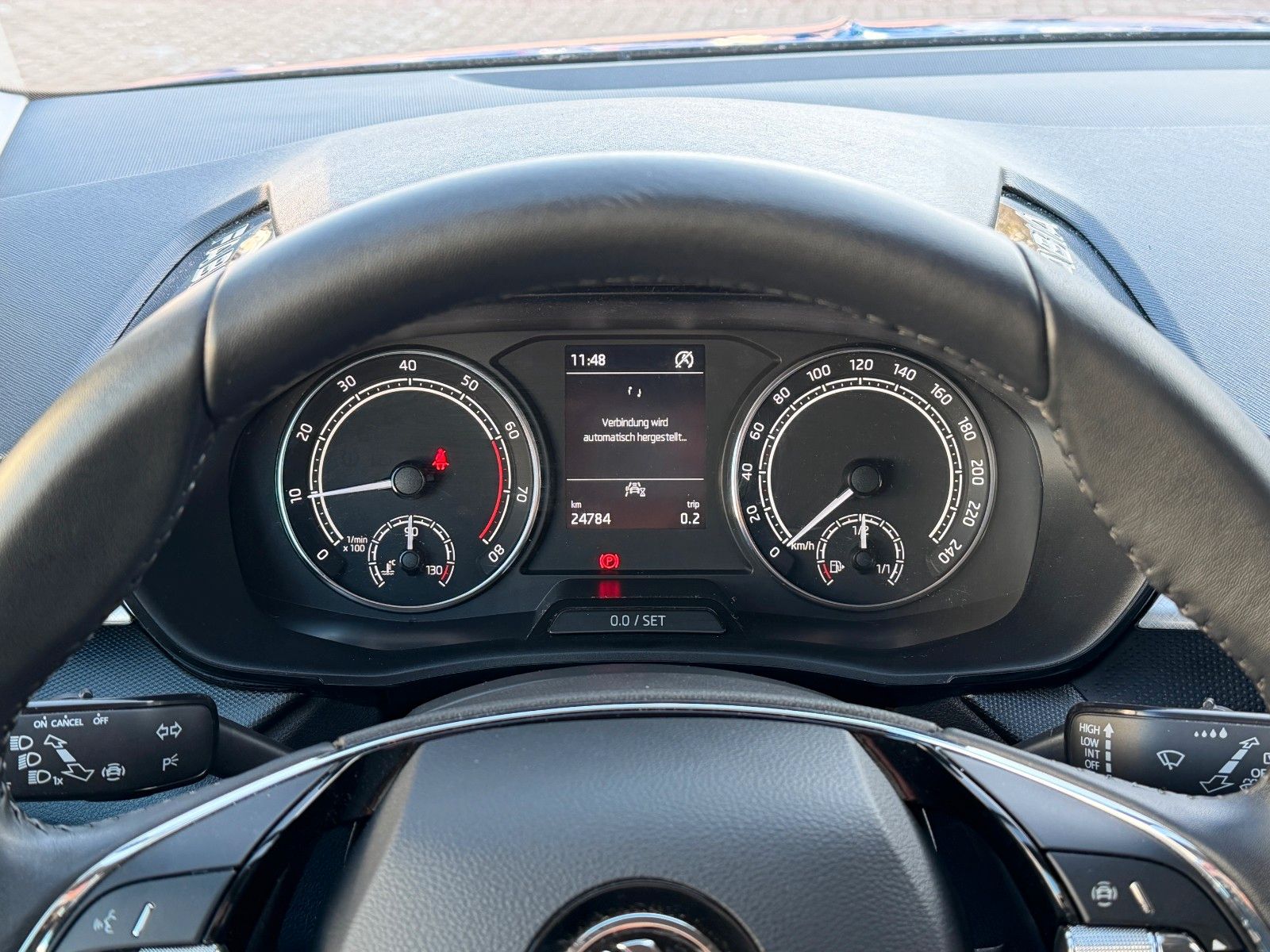 Fahrzeugabbildung SKODA Fabia 1.0 MPI Selection *Klima*Allwetter*Stzhzg*