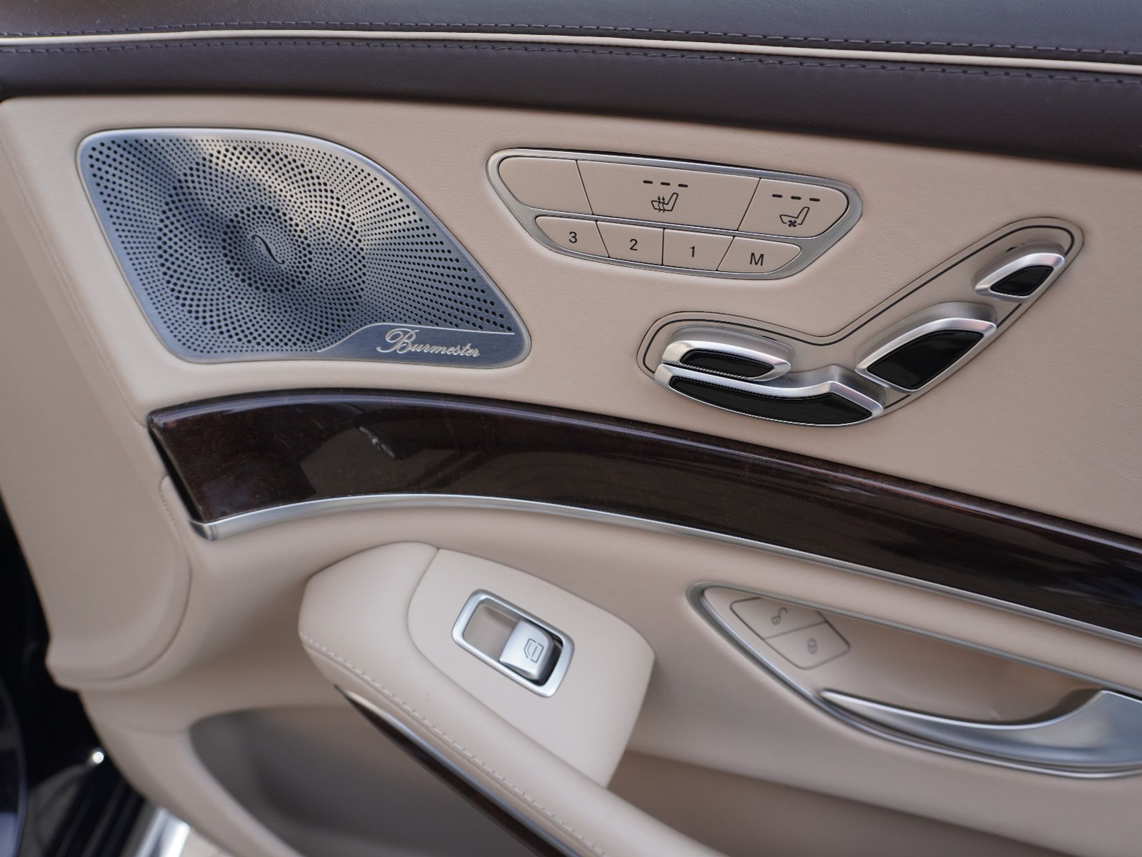 Fahrzeugabbildung Mercedes-Benz S 560 4Matic L AMG