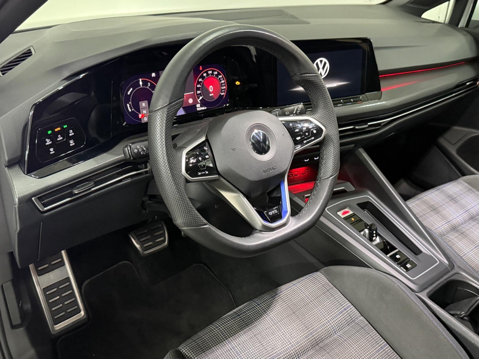 VOLKSWAGEN GOLF - 8 - HYBRID - 150 ch - BVA - PACK SPORT
