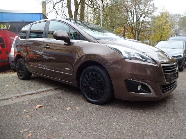 Peugeot 5008 Busine Line Head-Up,Panorama.Navi.Tempomat,