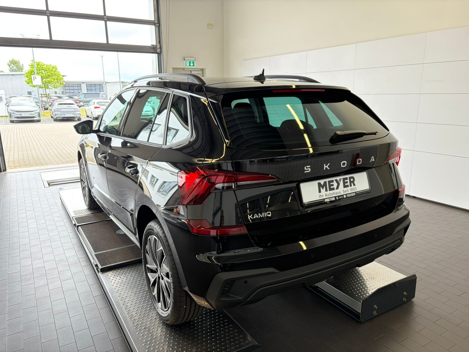 Fahrzeugabbildung SKODA Kamiq Balance 1.0 TSI DSG *Black Style,AHK,Matri