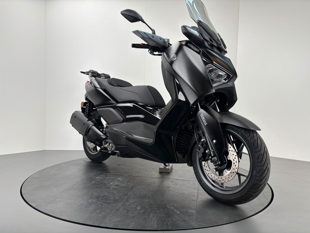 Fahrzeugabbildung Yamaha XMAX 300 TECHMAX *NEUWERTIG *TOPCASETRÄGER