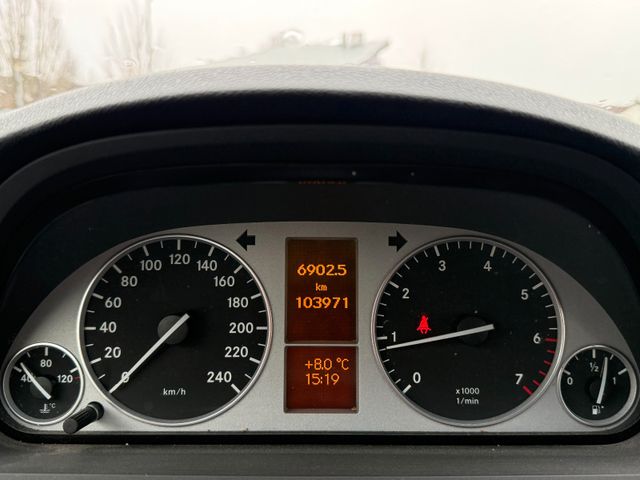 MERCEDES-BENZ B 200