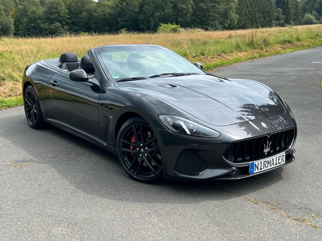 Maserati GranCabrio MC Carbon, Deutsch, Scheckheft, Voll