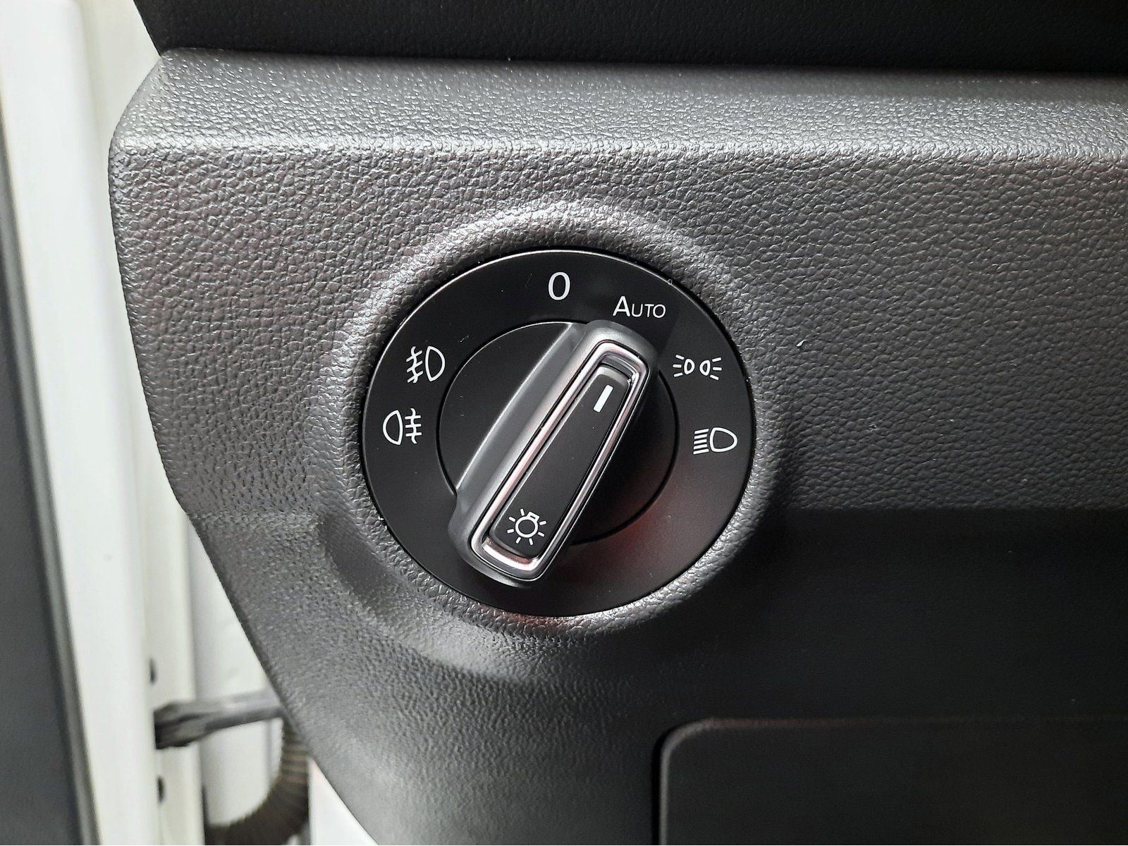 Fahrzeugabbildung Volkswagen T-Roc Cabrio Style TSI DSG *Navi*AHK*Cam*PDC*LED