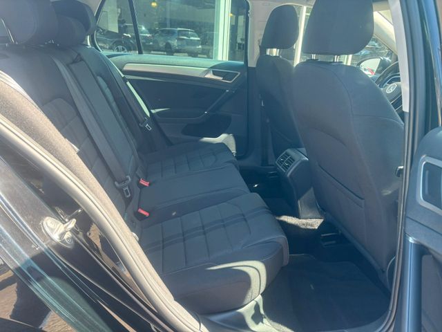 1.6 TDI *Panorama*Standheizung*Kamera*Navi*TOP*