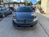 Volkswagen Passat 2.0 TSI DSG Highline - Volkswagen Passat mit Benzin-Antrieb: Kombi, 2.0