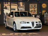 Alfa Romeo 147 3.2i V6 24V cat Selespeed 3 porte - Alfa Romeo 147: Weiß
