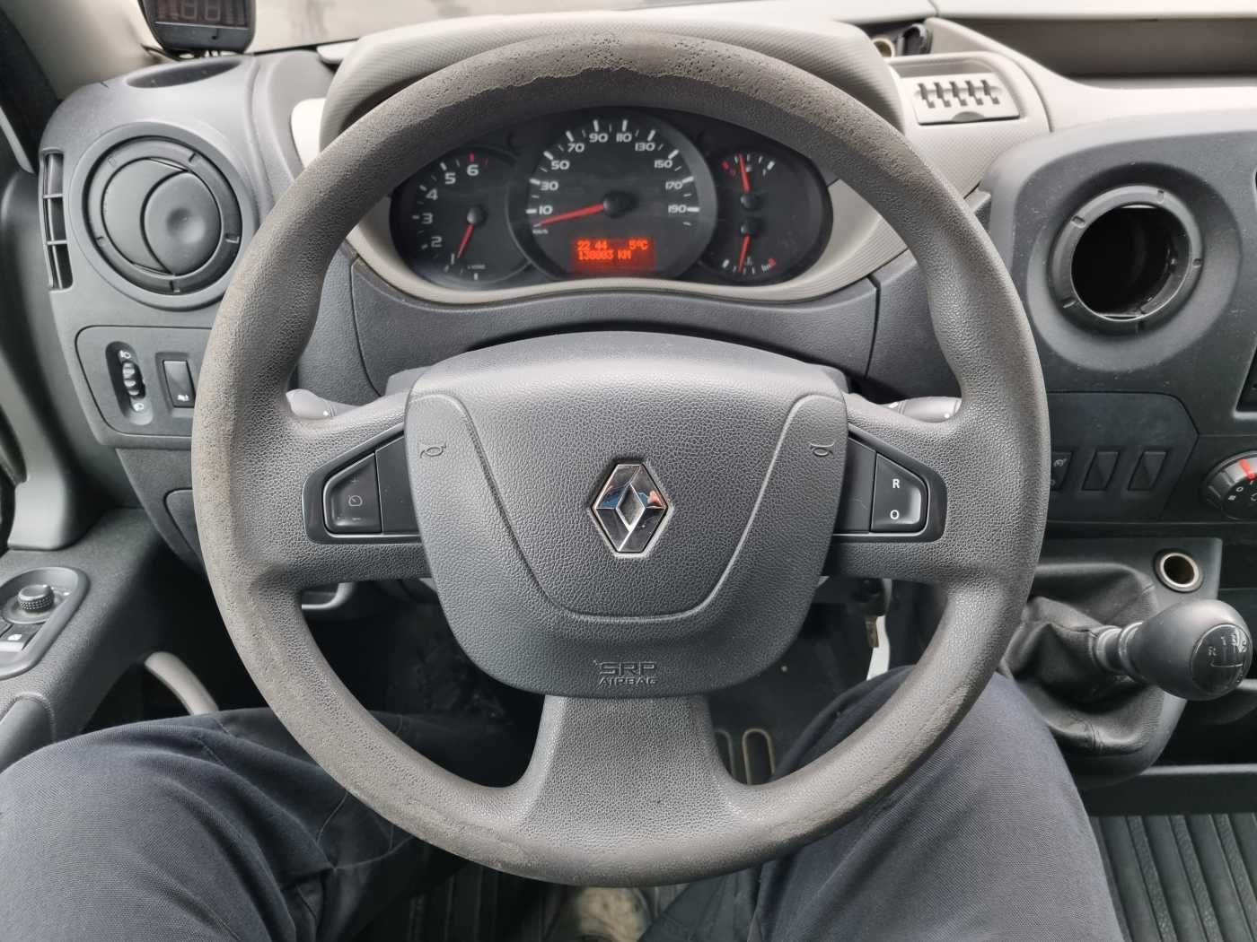 Fahrzeugabbildung Renault Master 2.3 dCi / France Elevateur 121FT, 12m