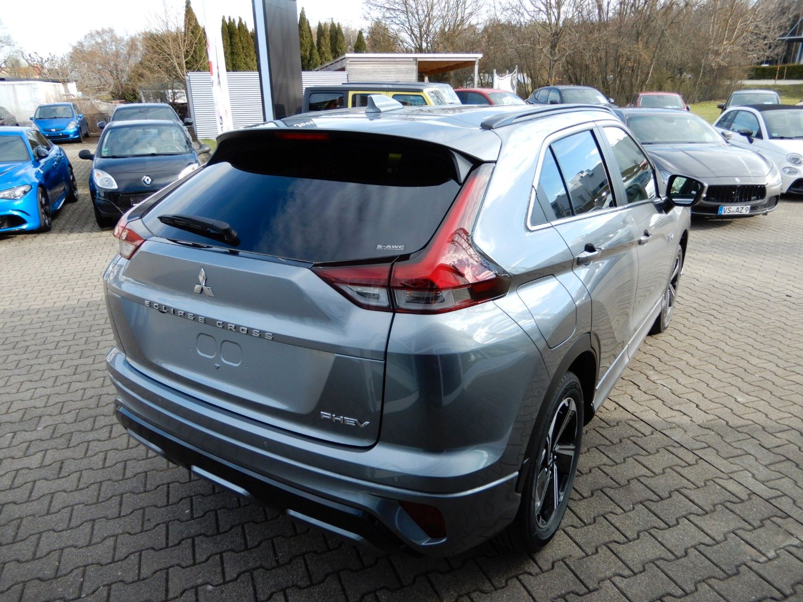 Fahrzeugabbildung Mitsubishi Eclipse Cross 2.4 PHEV SELECT 4WD Navi LED