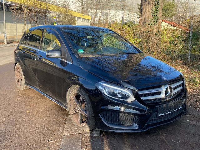 Mercedes-Benz B 220  AMG Line 4 Matic  NAVI KAMERA