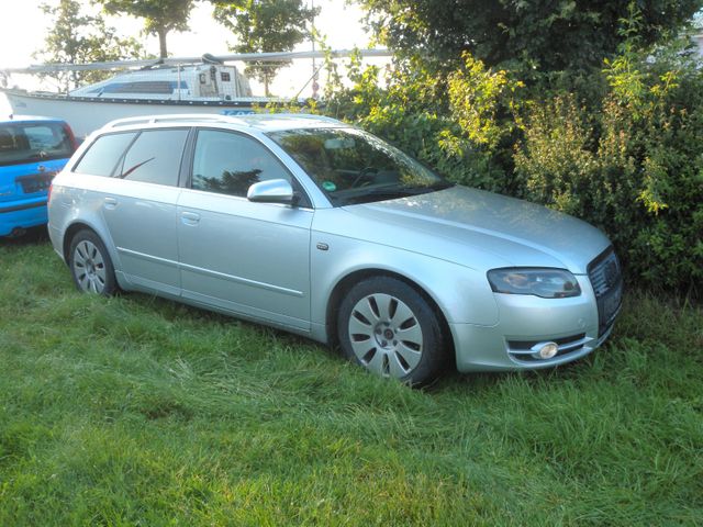 Audi A4 Avant 3.0 TDI quattro*S-Line*