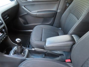 Fotografie 16 des Skoda Rapid Spaceback Drive 1.2 TSi Smart Link